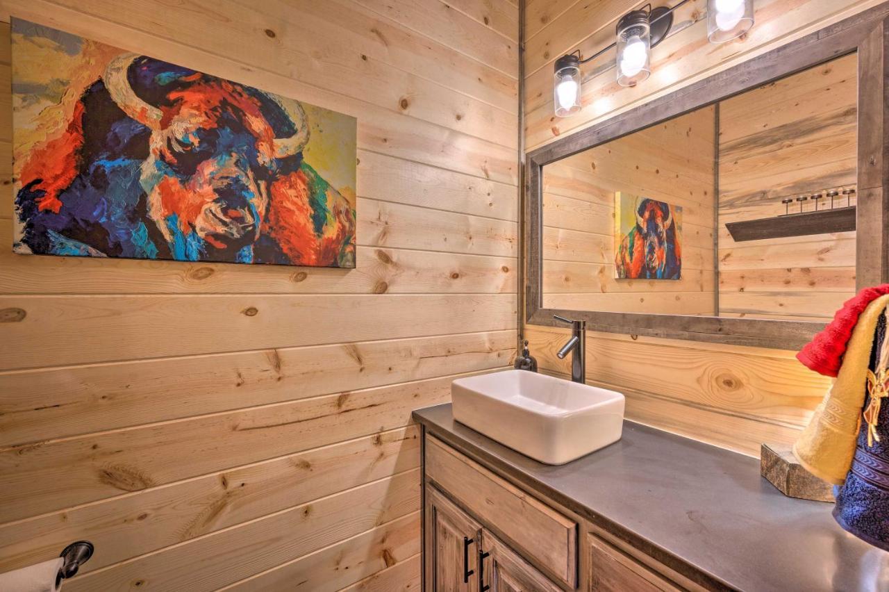Luxury Cabin In The Woods With Hot Tub And Yard Games! Broken Bow Zewnętrze zdjęcie