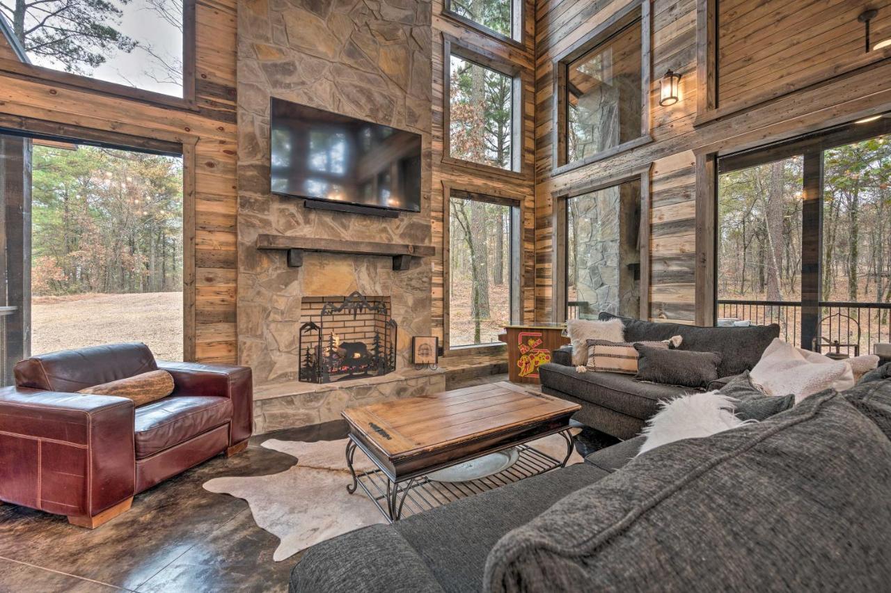Luxury Cabin In The Woods With Hot Tub And Yard Games! Broken Bow Zewnętrze zdjęcie