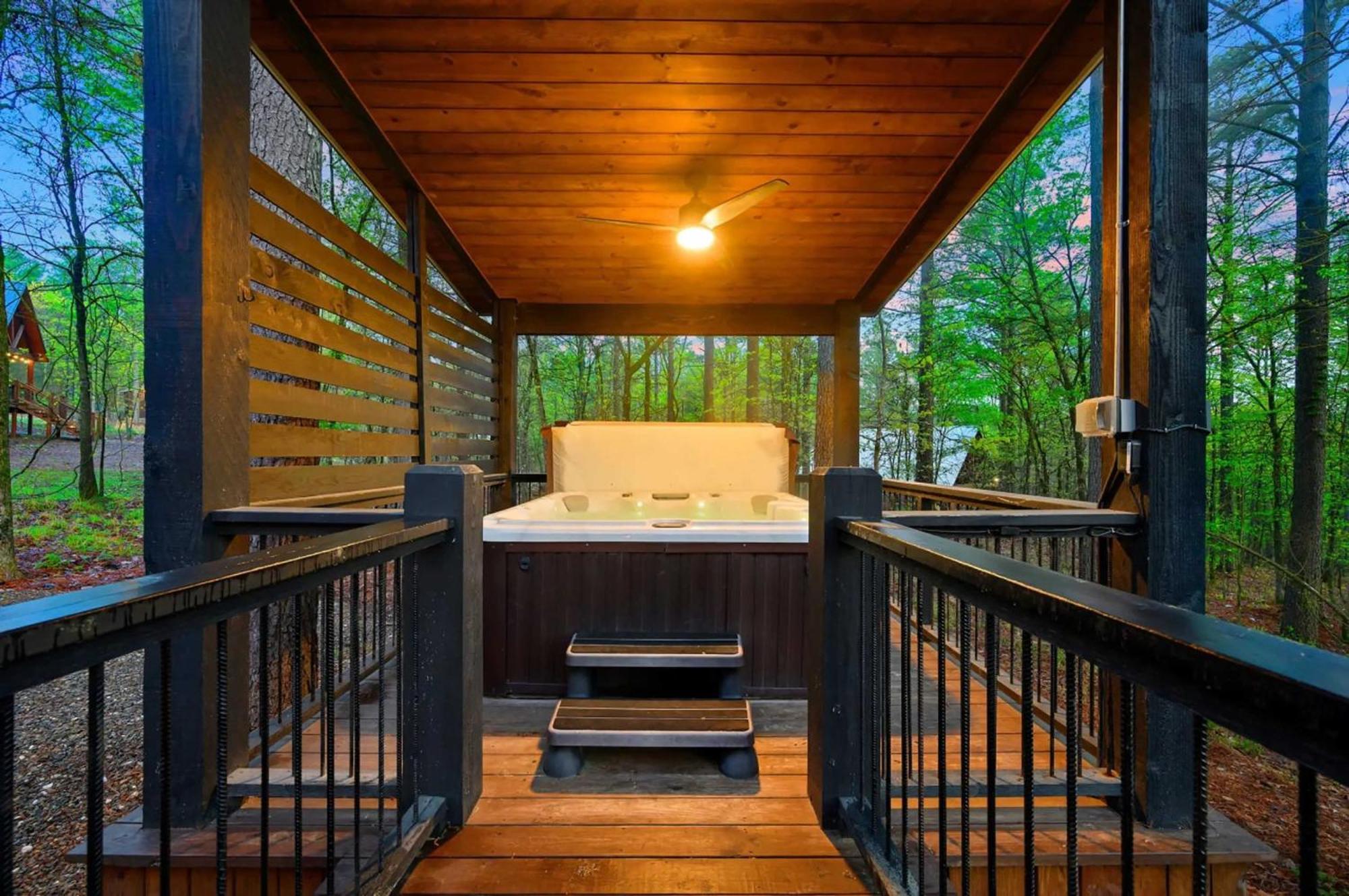 Luxury Cabin In The Woods With Hot Tub And Yard Games! Broken Bow Zewnętrze zdjęcie
